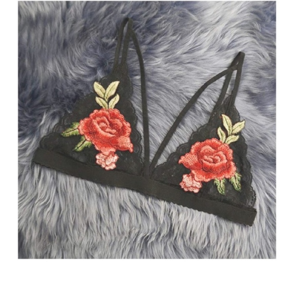 🥀 Delicate Rose Lace Triangle Bralette Bra - Picture 5 of 8